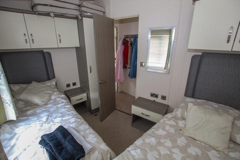 Victory Monaco 2016 static caravan & decking sited at New Beach, Dymchurch, Kent — photo 10