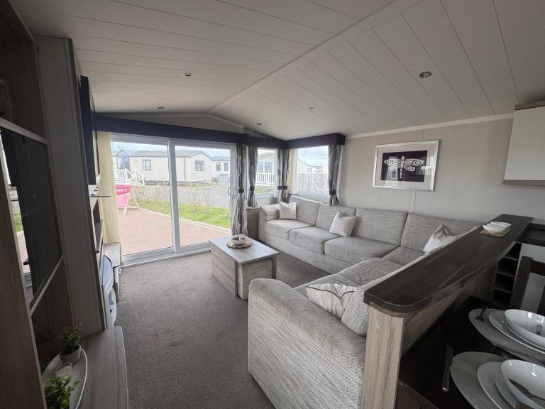 SOLD! JUST IN SITED STATIC CARAVAN FOR SALE | LYONS HOLIDAY PARKS | £5K DEPOSIT — photo 3