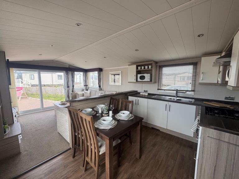 SOLD! JUST IN SITED STATIC CARAVAN FOR SALE | LYONS HOLIDAY PARKS | £5K DEPOSIT — photo 4