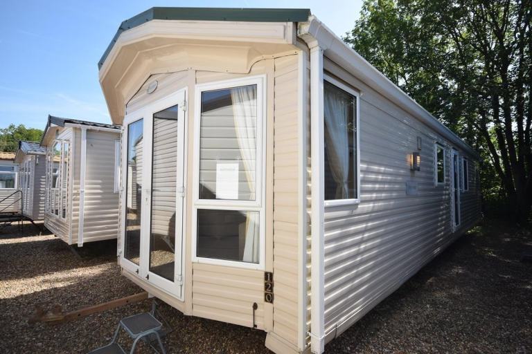 2009 Willerby Winchester Static | 38x12 | 2 beds | Full Winterpack | OFF SITE