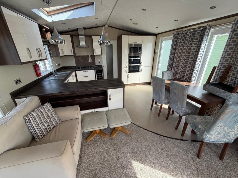 Static Caravan Pemberton Park lane 43x14 3bed DG/CH - Free UK Delivery — photo 8