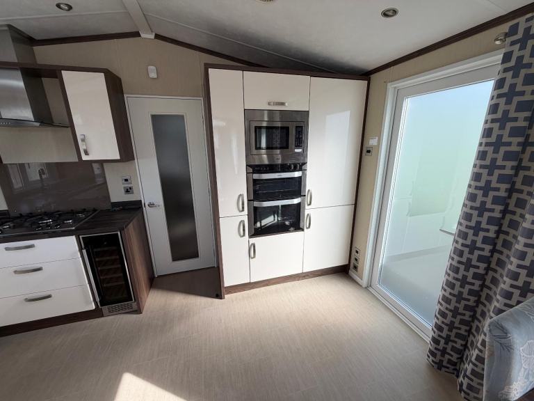 Static Caravan Pemberton Park lane 43x14 3bed DG/CH - Free UK Delivery — photo 10