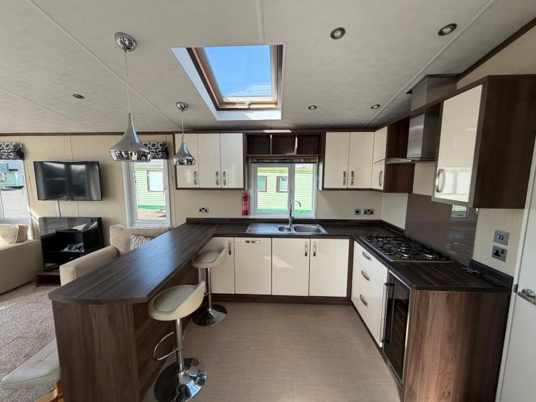 Static Caravan Pemberton Park lane 43x14 3bed DG/CH - Free UK Delivery — photo 12