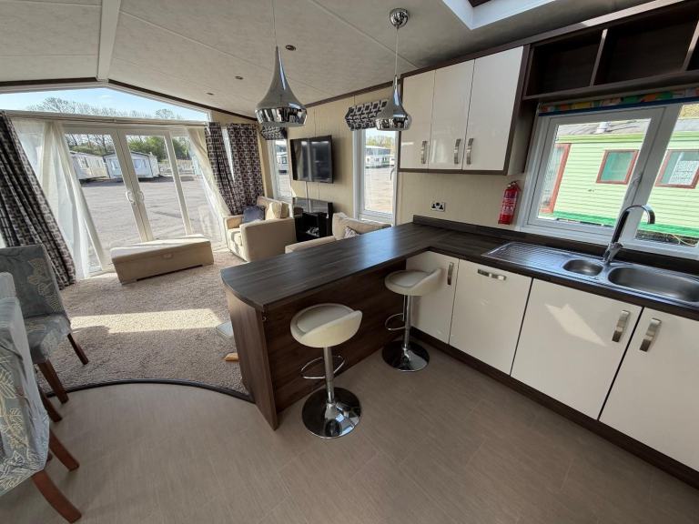Static Caravan Pemberton Park lane 43x14 3bed DG/CH - Free UK Delivery — photo 13
