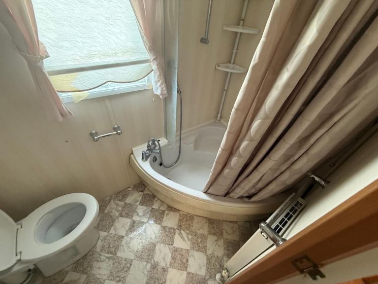 Static Caravan Pemberton Mystique for sale at Manor House holiday park DN22 0NJ. — photo 10