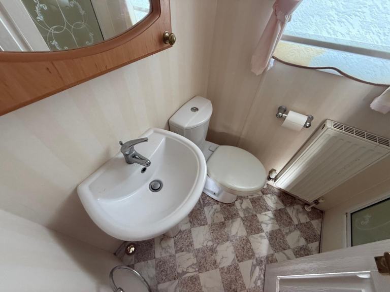 Static Caravan Pemberton Mystique for sale at Manor House holiday park DN22 0NJ. — photo 13