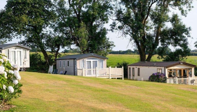 Static Caravan Pemberton Mystique for sale at Manor House holiday park DN22 0NJ. — photo 20