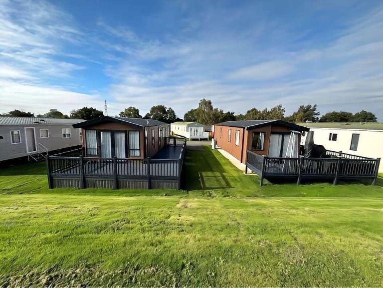 Luxury Lodges and static caravans for sale at Manor House Holiday park DN22 0NJ. — photo 13