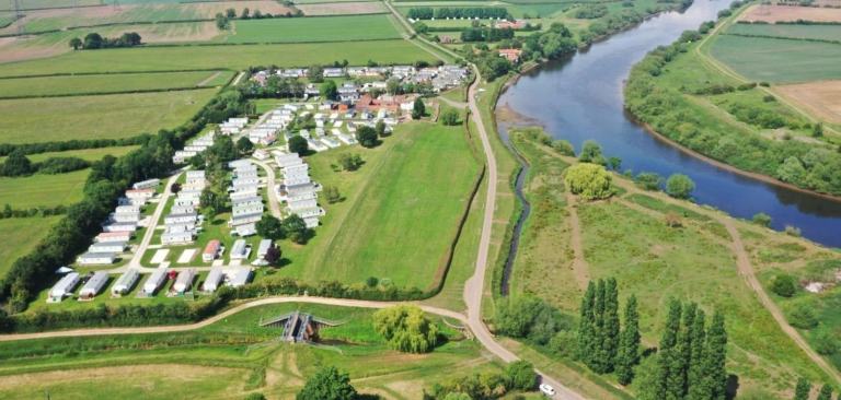 Luxury Lodges and static caravans for sale at Manor House Holiday park DN22 0NJ. — photo 23