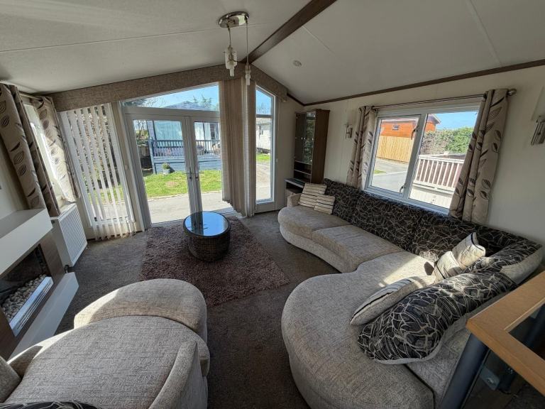 Static caravan Atlas Concept lodge for sale at Riverview Holiday Park LN4 4PZ. — photo 4