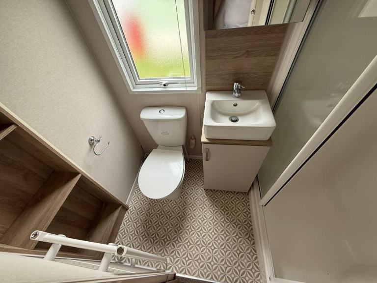 Static caravan Abi Keswick for sale at Riverview holiday park LN4 4PZ. — photo 9