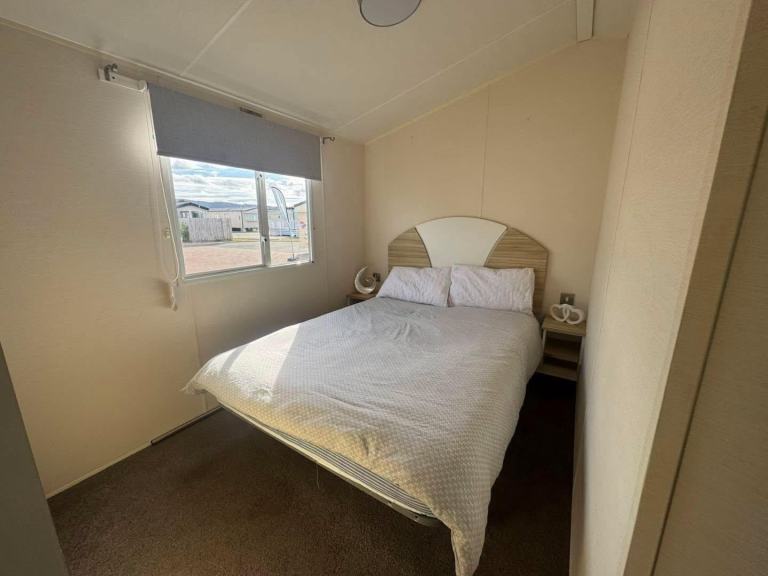 REDUCED PRICE STATIC CARAVAN FOR SALE LYONS ROBIN HOOD HOLIDAY PARK — photo 9