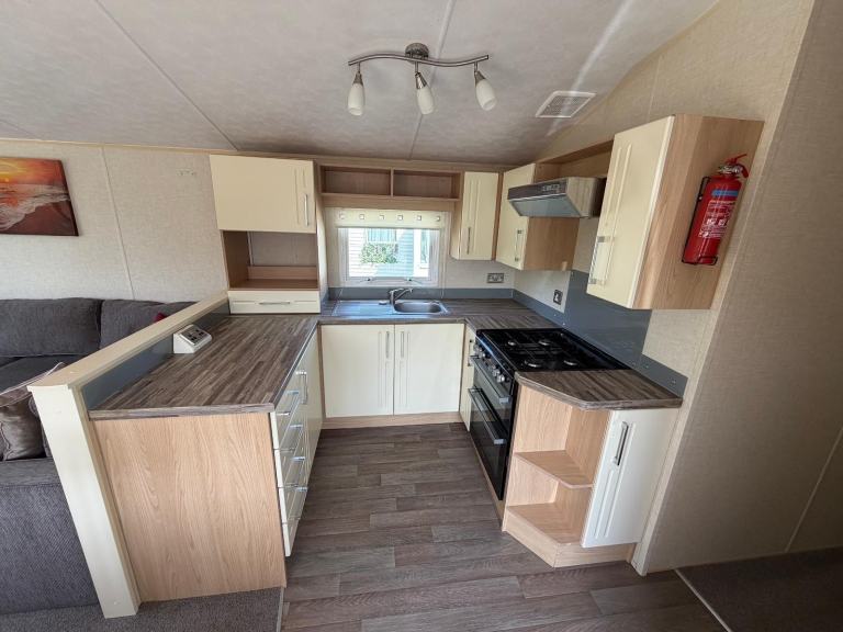 Static caravan Willerby Sierra 2014 model for sale at Riverview Holiday park LN4 — photo 10