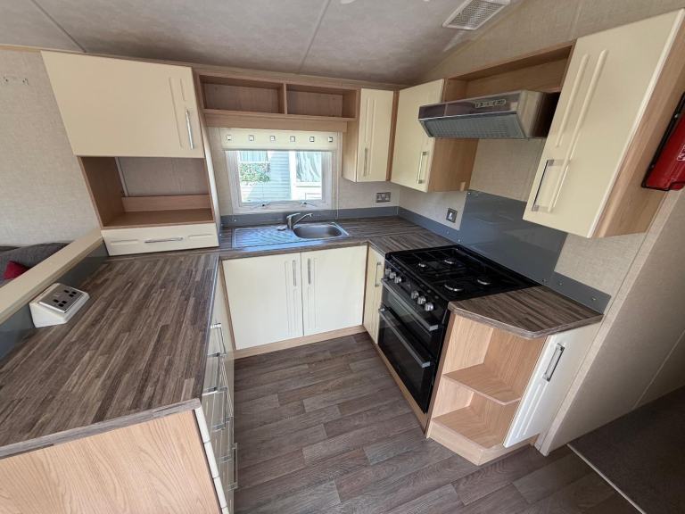 Static caravan Willerby Sierra 2014 model for sale at Riverview Holiday park LN4 — photo 11