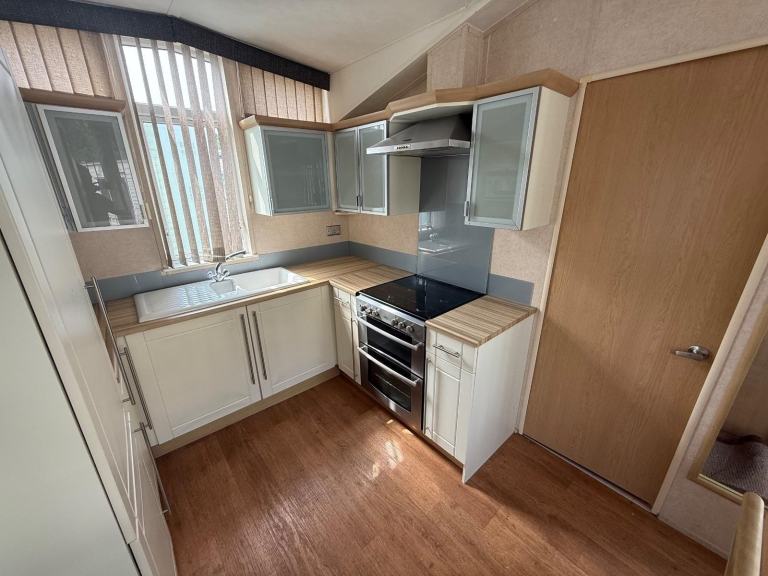 Static caravan Willerby Evolution 39x13 2bed DG/CH - Free UK Delivery — photo 8