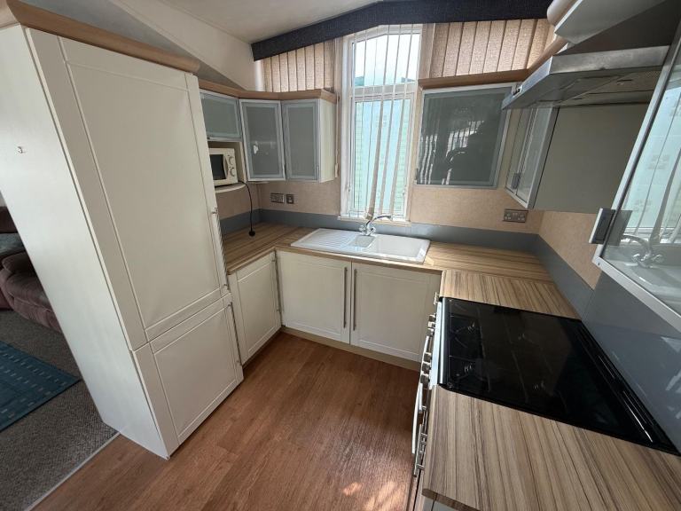 Static caravan Willerby Evolution 39x13 2bed DG/CH - Free UK Delivery — photo 9