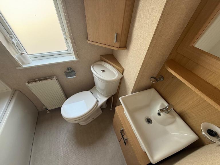 Static caravan Willerby Evolution 39x13 2bed DG/CH - Free UK Delivery — photo 11