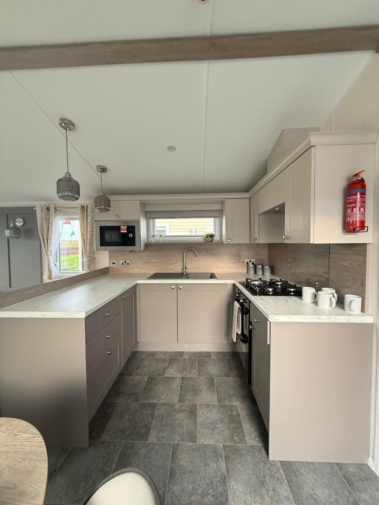 STATIC CARAVAN FOR SALE — photo 2