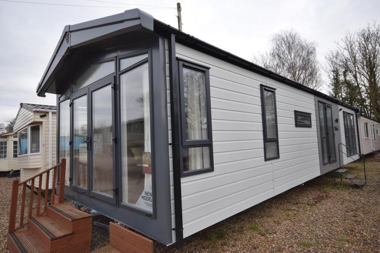 NEW Victory Lakewood Lodge BS3632 | 42x14 | Residential Mobile Home