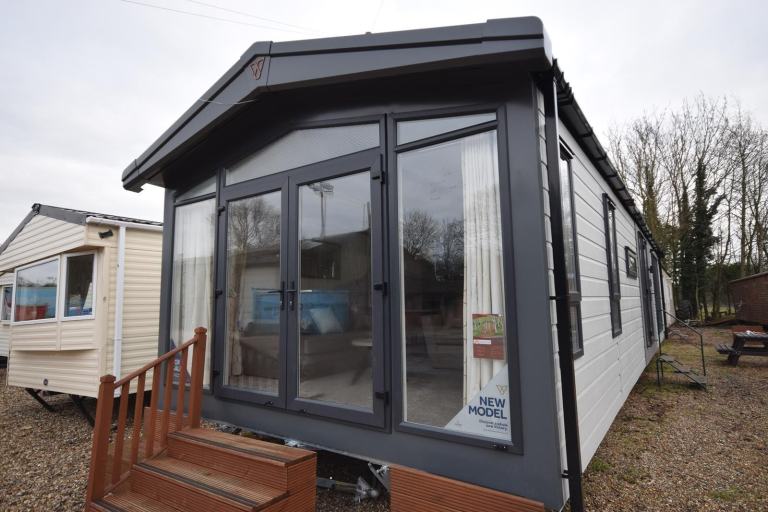 NEW Victory Lakewood Lodge BS3632 | 42x14 | Residential Mobile Home — photo 3