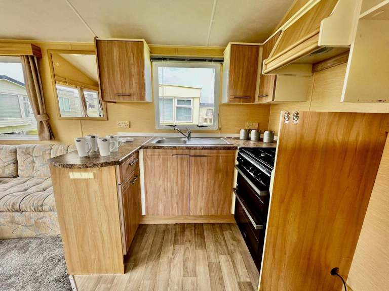 CHEAPEST STATIC CARAVAN, ON NO AGE LIMIT PARK. NORTH WALES, TOWYN. — photo 4