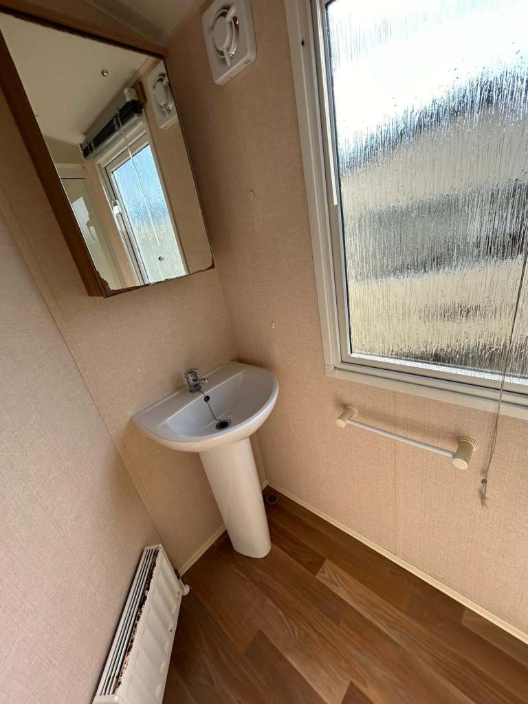 STUNNING STATIC CARAVAN, LONG SEASON, FREE 2024 SITE FEES, TOWYN NORTH WALES, NO — photo 9