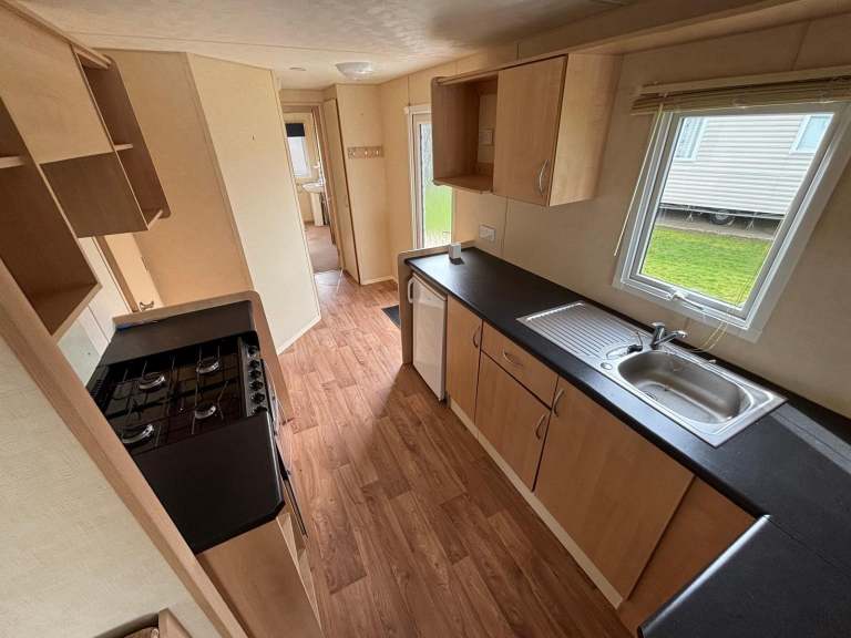 PRE OWNED STATIC CARAVAN FOR SALE 2 BEDROOMS IN LANCASHIRE — photo 2