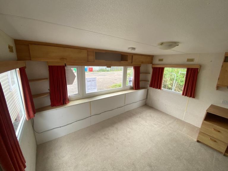 2 Bed Static Caravan 35x12 - New Carpet - Off Site - Self Build, Private Land — photo 3