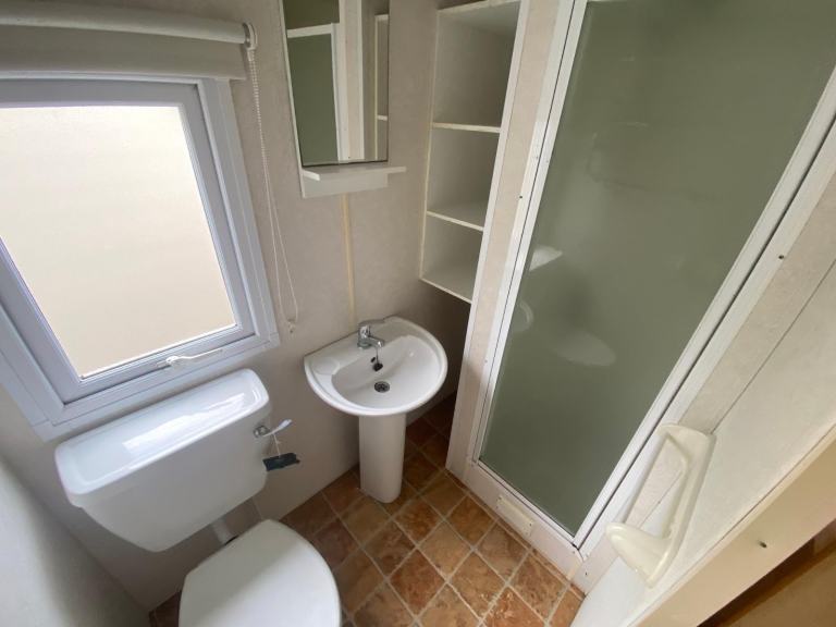 2 Bed Static Caravan 35x12 - New Carpet - Off Site - Self Build, Private Land — photo 11