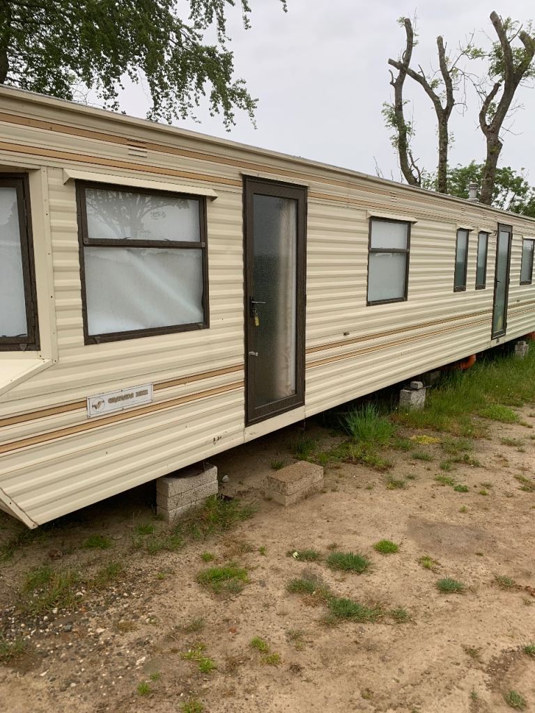 Willerby Granada 35x12 static caravan — photo 3