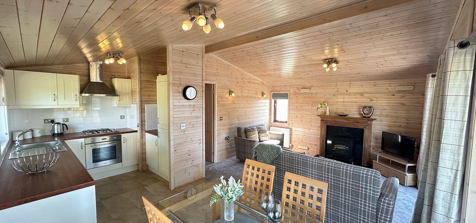 2010 Nordic Pine lodge, sited in Blairgowrie Holiday Park — photo 5